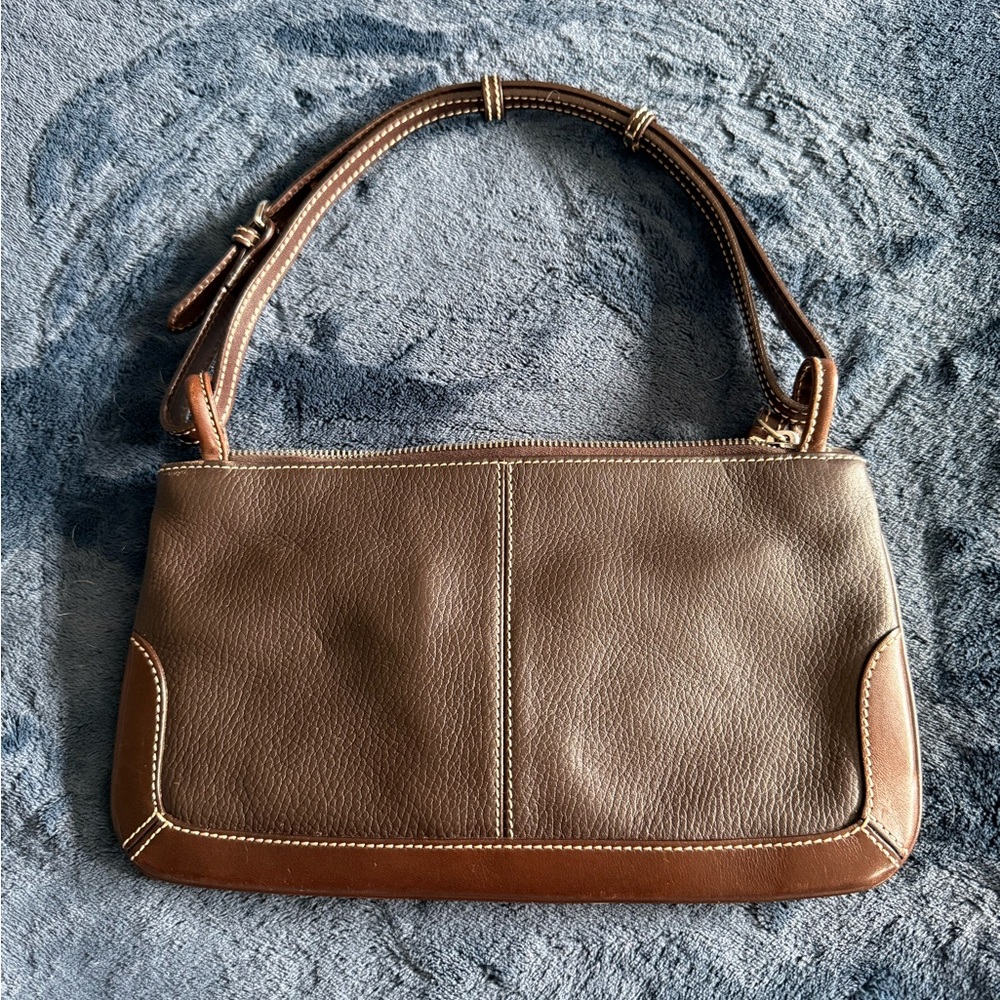 Dooney & Bourke Brown Leather Shoulder Bag with Tan Trim - Picture 2 of 6
